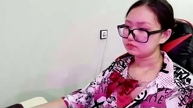 AdelineCanup Live XXX-Chat