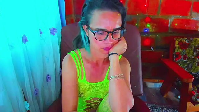 Chatroom XXX en direct de BrianaGarner