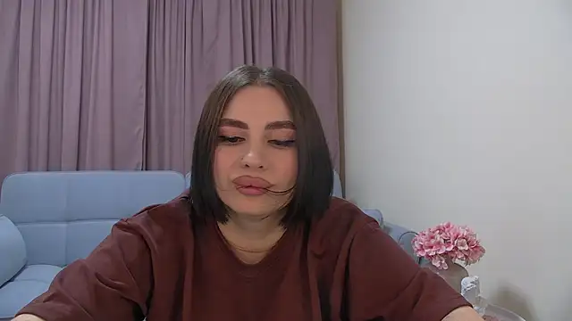 Chat +18 de AdrianaToress ao vivo