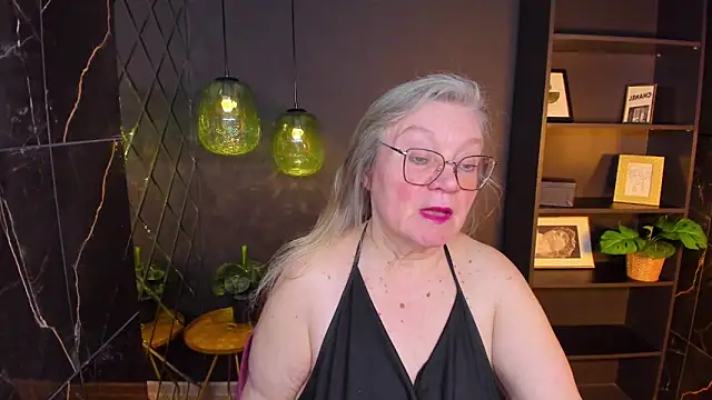 NataliMellow élő XXX-chatje