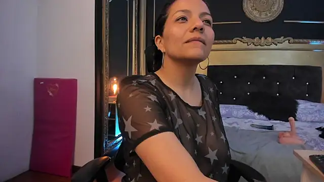 Megan_Crown live XXX chat