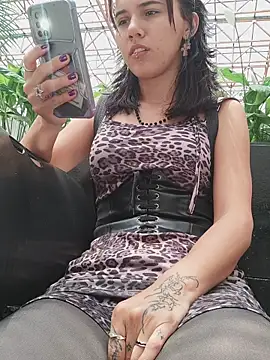 XXX chat uživo modela Isabella_Stark