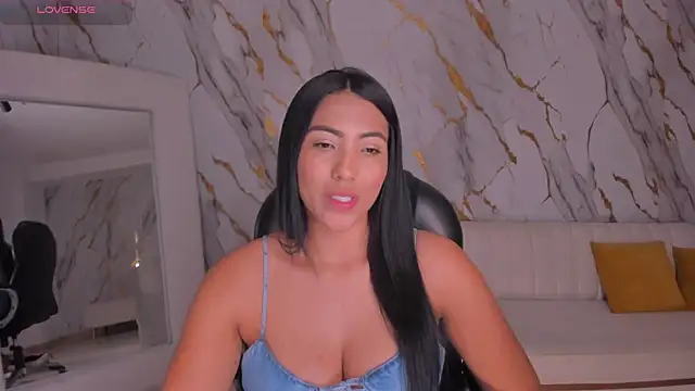دردشة NatalieLewis الجنسية المباشرة