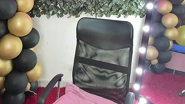 XXX chat uživo modela DestinyHills