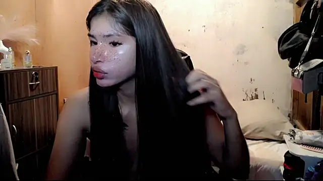 Chat XXX ao vivo de yanaleciousxx