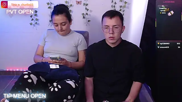 Czat XXX na żywo – Tina_4_Charlie