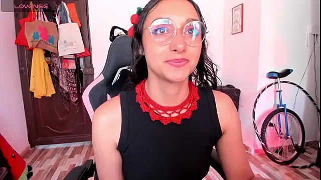 adrena_10 Adlı Modelin Canlı XXX Sohbeti