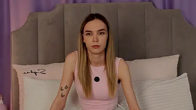 NikkiRyx Chat XXX live