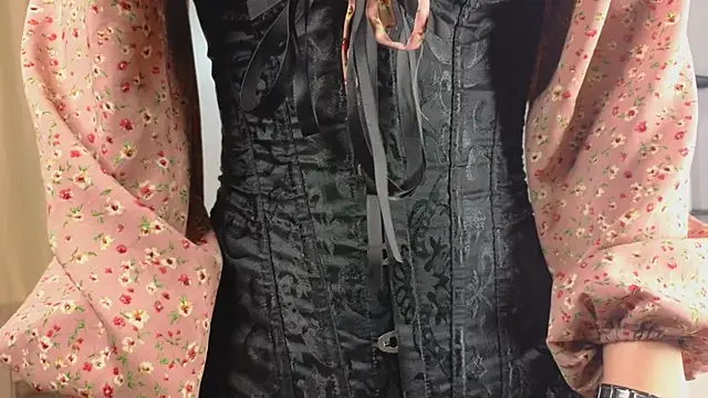 NerixalVireのライブXXXチャット