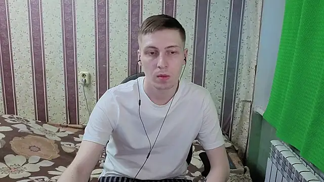 Darien_Brown: онлайн-секс-чат
