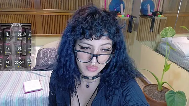 Chat XXX en directo de Eli666uwu
