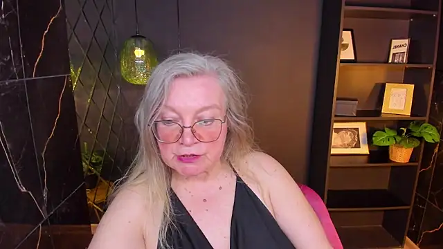 NataliMellow Chat XXX in diretta