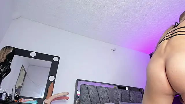 francesca_suzett_n Webbikameraesitys