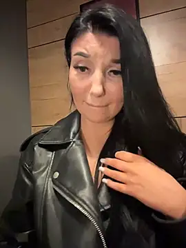 Tisha_Busty Chat XXX live