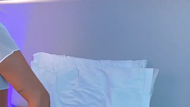 NaomiKlarc Chat XXX in diretta