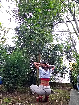 Yuky_ta Show in webcam