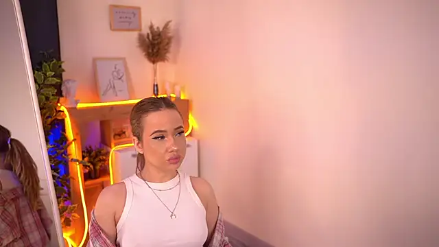 Miabreeze élő XXX-chatje