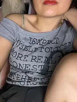 Ivy_Trix2's Live XXX Chat