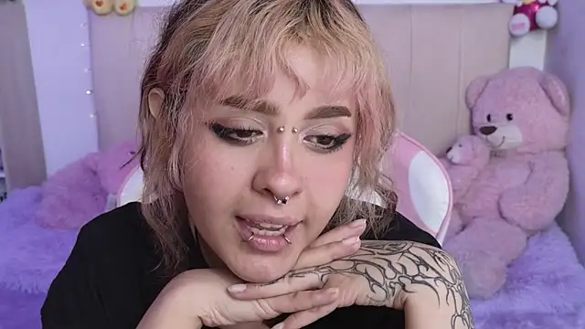 แชท XXX สดของ NekoWaifu