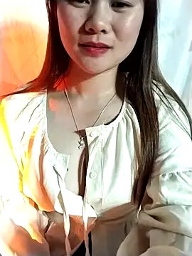 Sisi_dy01 Adlı Modelin Canlı XXX Sohbeti