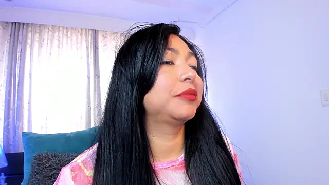 Chat +18 de Victoria_kim_lee ao vivo