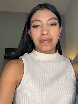 Tiffany_Low – Naživo XXX chat