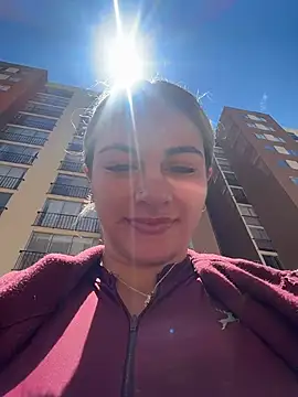 AtheneaRossi's Live XXX Chat