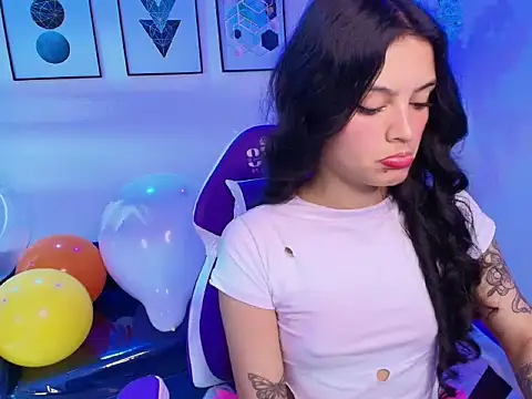 Maddie_T18 Chat XXX live
