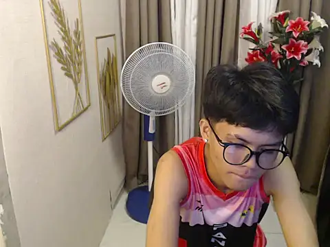 sweetguy_forth Pertunjukan Webcam