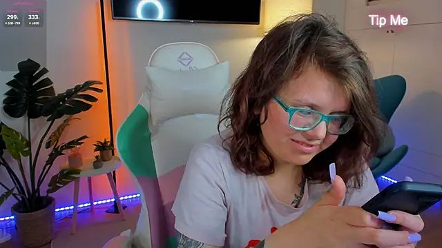 Chat XXX Live Ariell_Mini