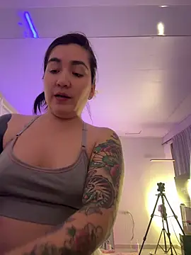 KathiaJenner's Live XXX Chat