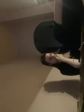 Flossy_Vettie élő XXX-chatje