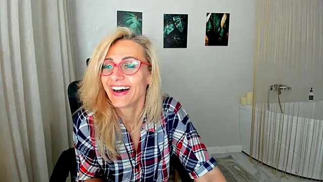 MuseOfStage élő XXX-chatje