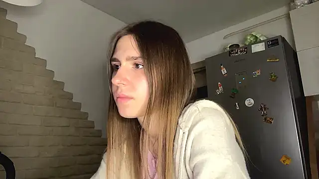 ElsieKuhlmannのライブXXXチャット
