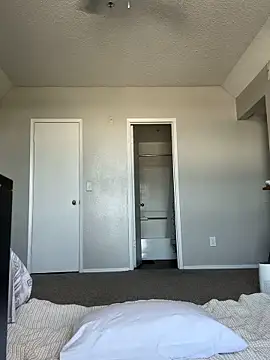 babygirlesme webcam show