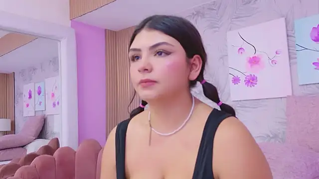 Živý XXX chat EmmaLeens