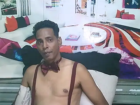 Вебкам-шоу IndianHunk01