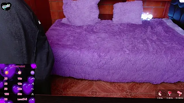 Chat XXX en directo de MidoriQuiinn