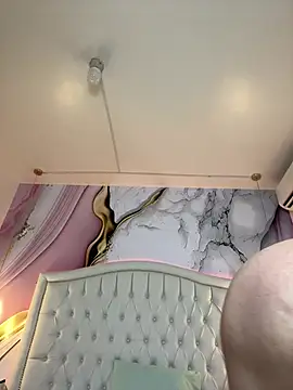 Chat XXX ao vivo de Lucy_Milf_474