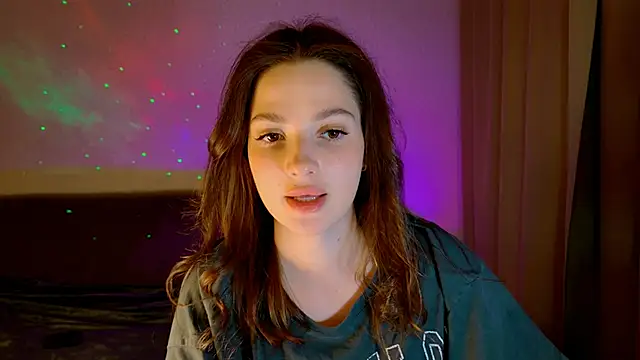 Chat XXX en directo de KiraVair