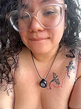 Živý XXX chat CurlyMilf_Vannexxxa