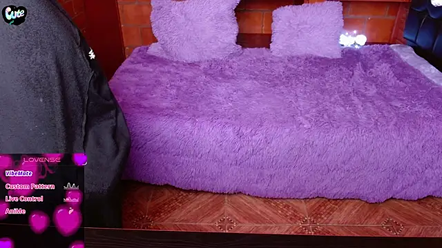 Chat +18 de MidoriQuiinn ao vivo
