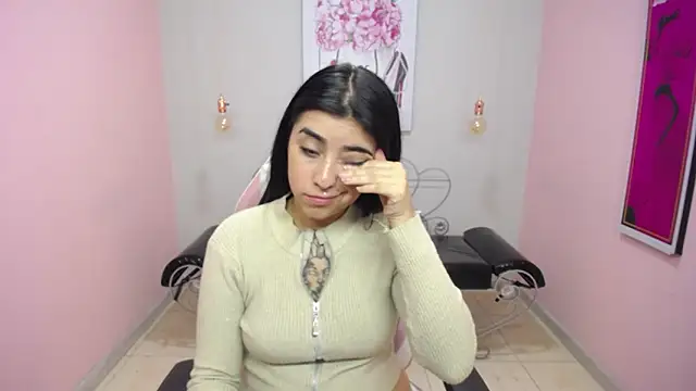 Adri_gomez_xのライブXXXチャット
