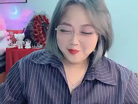 Chat XXX en directo de Nhanlu009