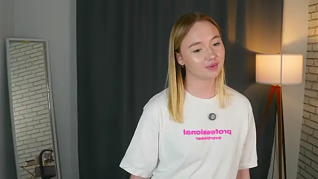 WinterAvrett's Live XXX Chat