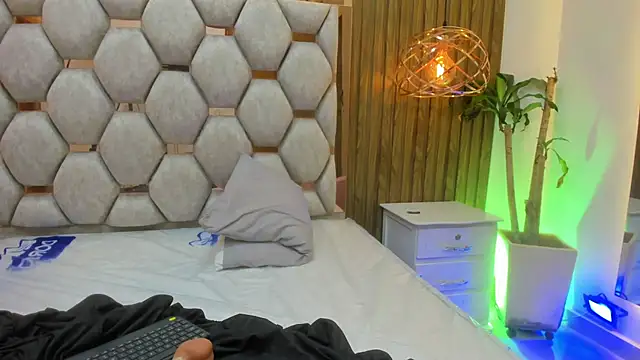Chat XXX ao vivo de mia_masie
