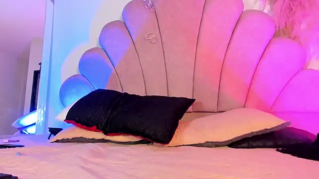 Dominique_Rae Show Webcam