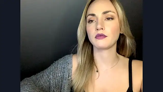 Živý XXX chat ScarlettSensitive