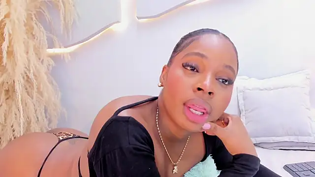 Czat XXX na żywo – EmilyDiaaz