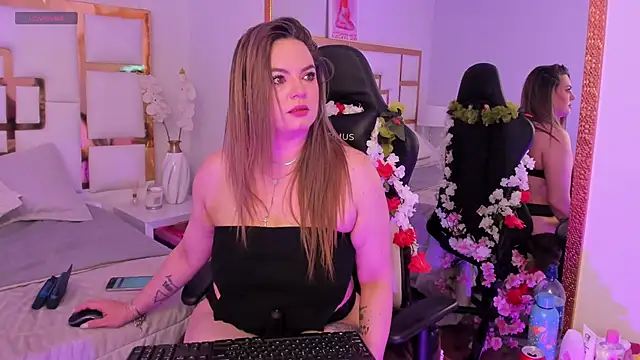 AvaMiia – Live XXX-chat